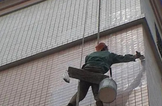 玉溪市卫生间漏水维修公司分享下玉溪市外墙防水的必要性。